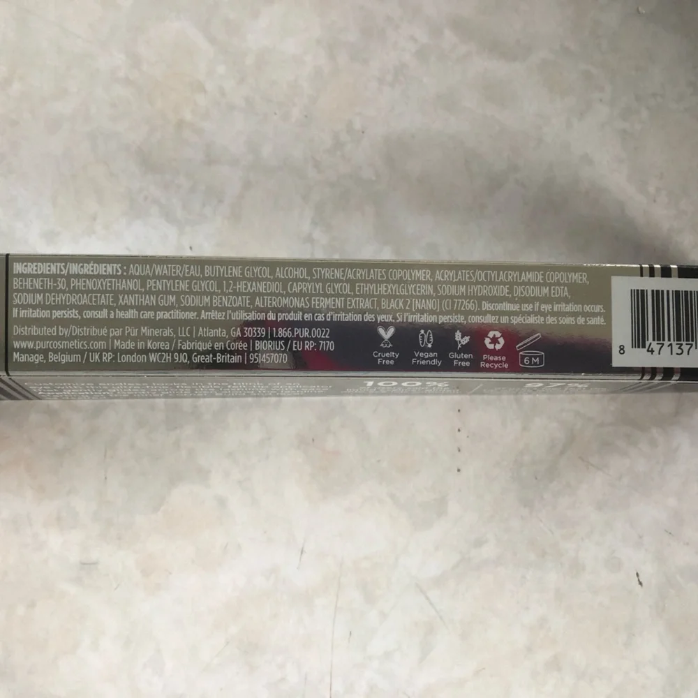 On point PUR waterproof liquid eyeliner pen. Bold black matte. - Picture 4 of 5